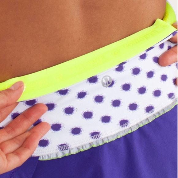 Size 4 Lululemon Presta Skirt in Bruised Berry High Noon Dot White - Picture 7 of 13